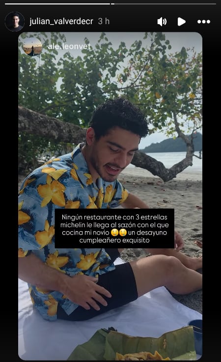 El periodista de Teletica, Julián Valverde, mostró una faceta poco conocida al preparar un desayuno especial para su novia en la playa.