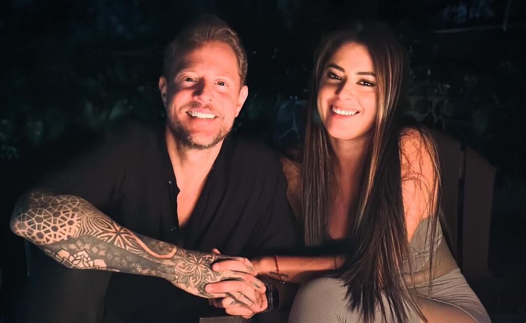 Mauricio Hoffmann y su novia María José Ulate