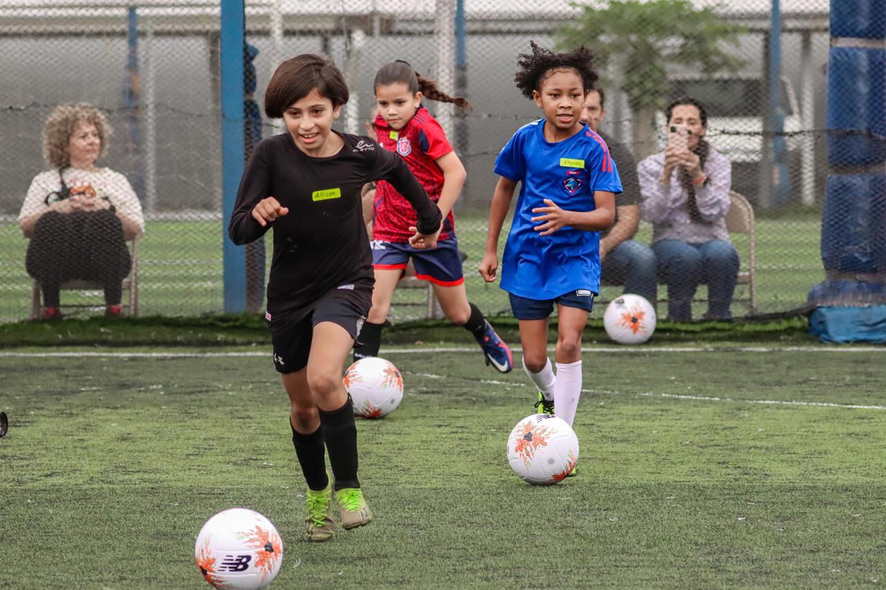 Daniela Cruz y Raquel Rodríguez quieren impactar a muchas niñas a través de su proyecto.