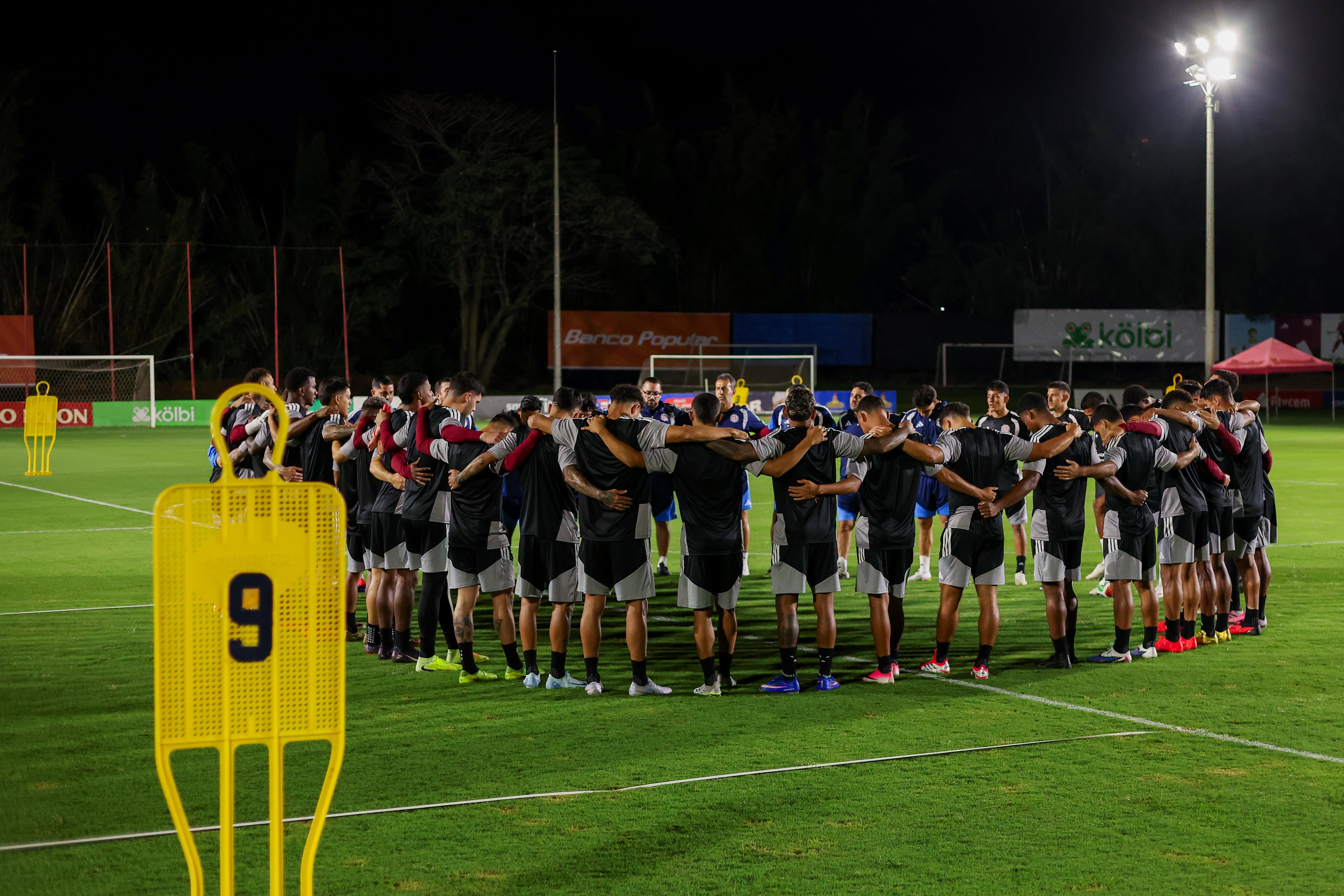 La Selección de Costa Rica inició prácticas el lunes anterior en horas de la noche, en el Proyecto Gol.