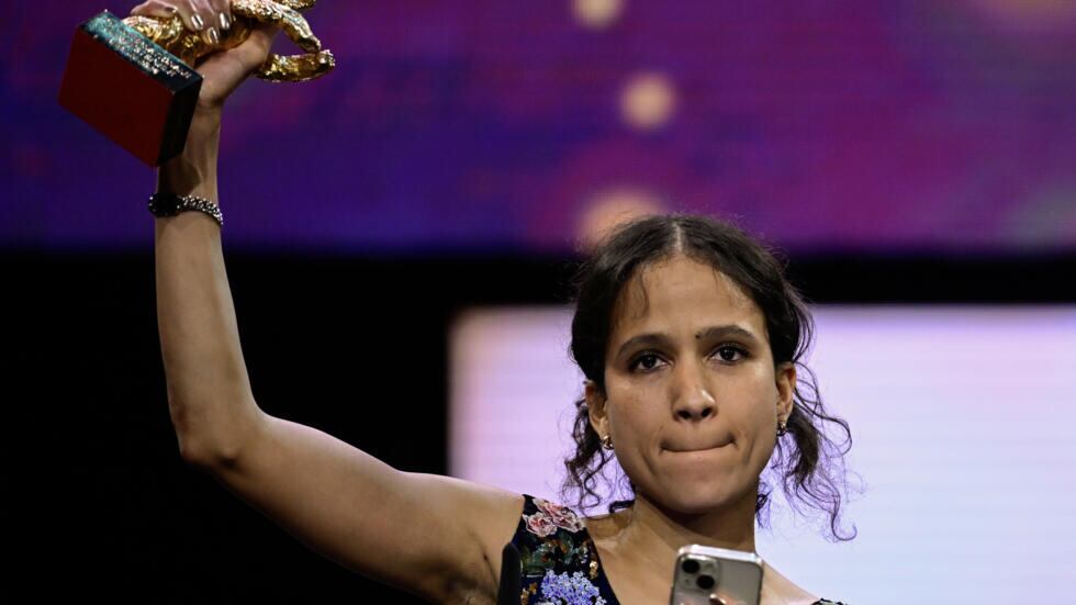 Mati-Diop es una actriz y cineasta franco-senegalesa de 41 años. Anteriormente ha ganado galardones como el Cannes Grand Prix y el New York Film Critics Circle Award for Best First Film. Foto: AFP