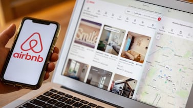 Airbnb transforma su modelo: estos son los nuevos servicios que ofrecerá la aplicación