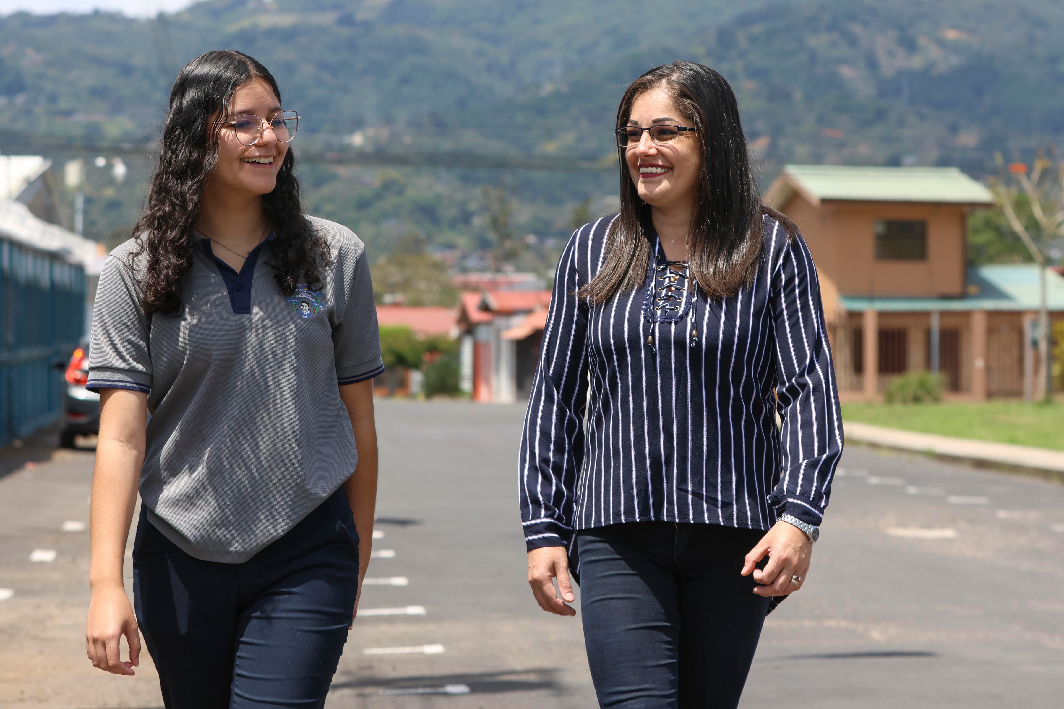 Ensayo Equidad de Género. MATERIAL EMBARGADO PARA PUBLICAR EN LA REVISTA DOMINICAL. LOS CONSENTIMIENTOS DE LAS MENORES DE EDAD SOLO SON PARA ESTA PUBLICACION EN LA REVISTA DOMINICAL.