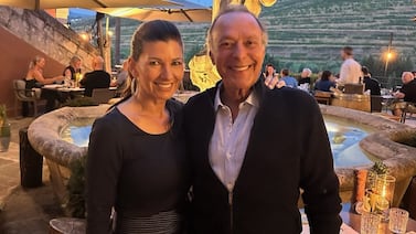 Divorcio en Miami: billonario insiste en dar ‘solo’ $1 millón a su exesposa y desata batalla legal