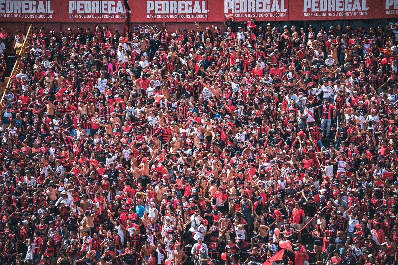 Liga Deportiva Alajuelense y Guanacasteca se enfrentan en la semifinal del Torneo de Copa, a las 11 a. m., en el Estadio Alejandro Morera Soto.
