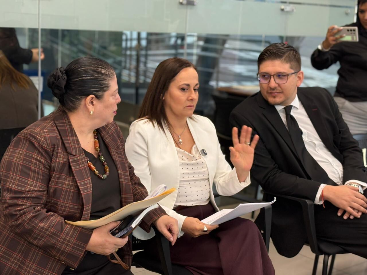 Ángela Aguilar, Diana Murillo, Salvador Padilla PLN