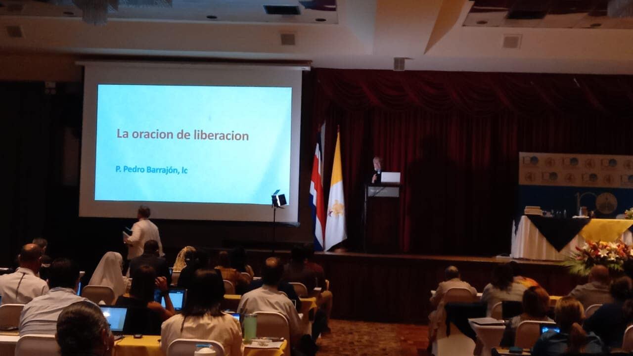 Entre el lunes 21 y el jueves 24 de junio pasado la iglesia católica de Costa Rica hizo historia al realizar por primera vez un Curso Académico sobre Exorcismo y Oración de Liberación.