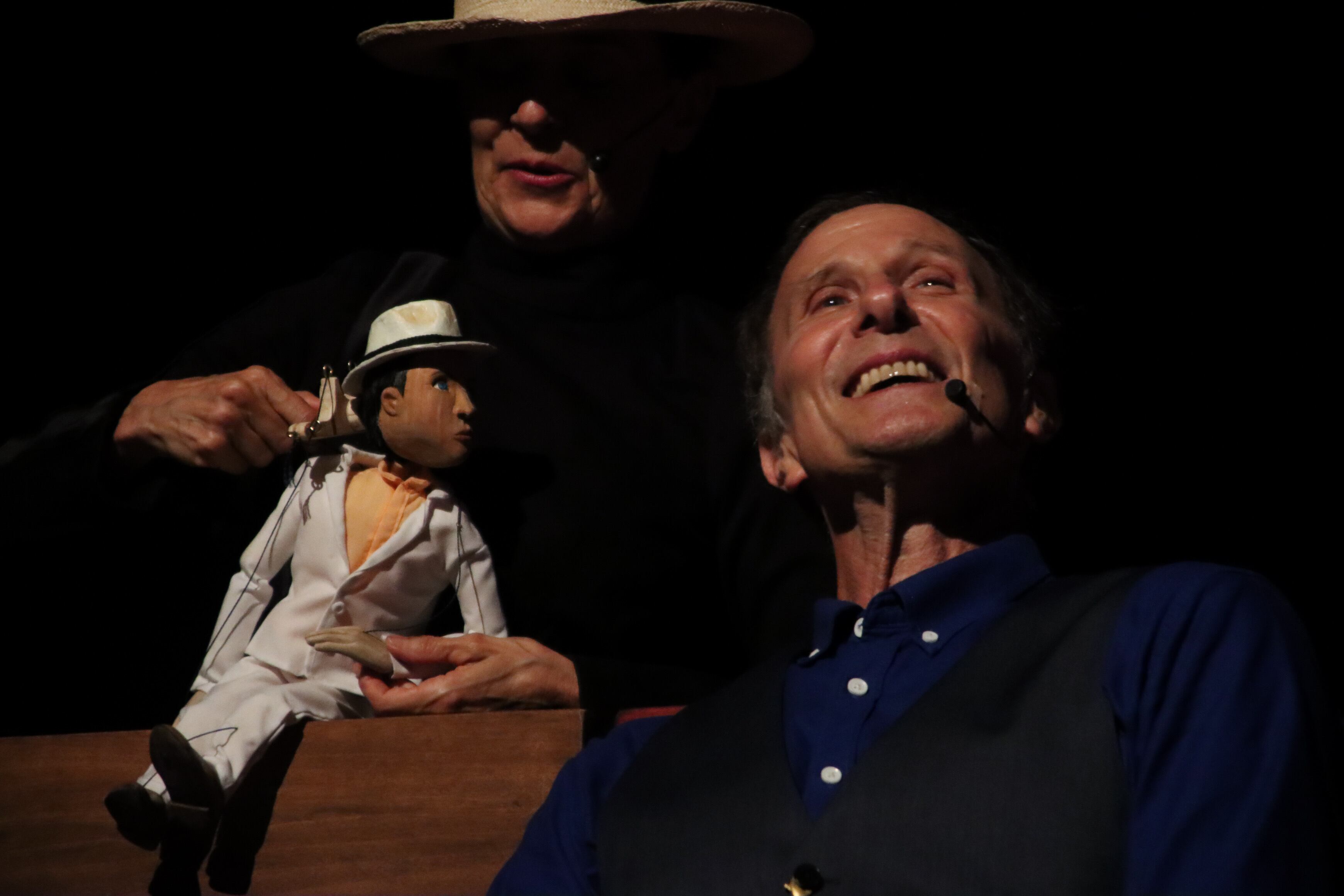 Roxana Ávila y David Korish en 'In Search of This Lost Time'.