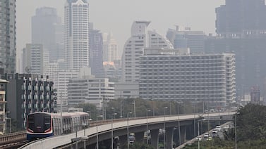 Alarma: Una peligrosa condición del aire obliga a cerrar más de 350 escuelas en Bangkok