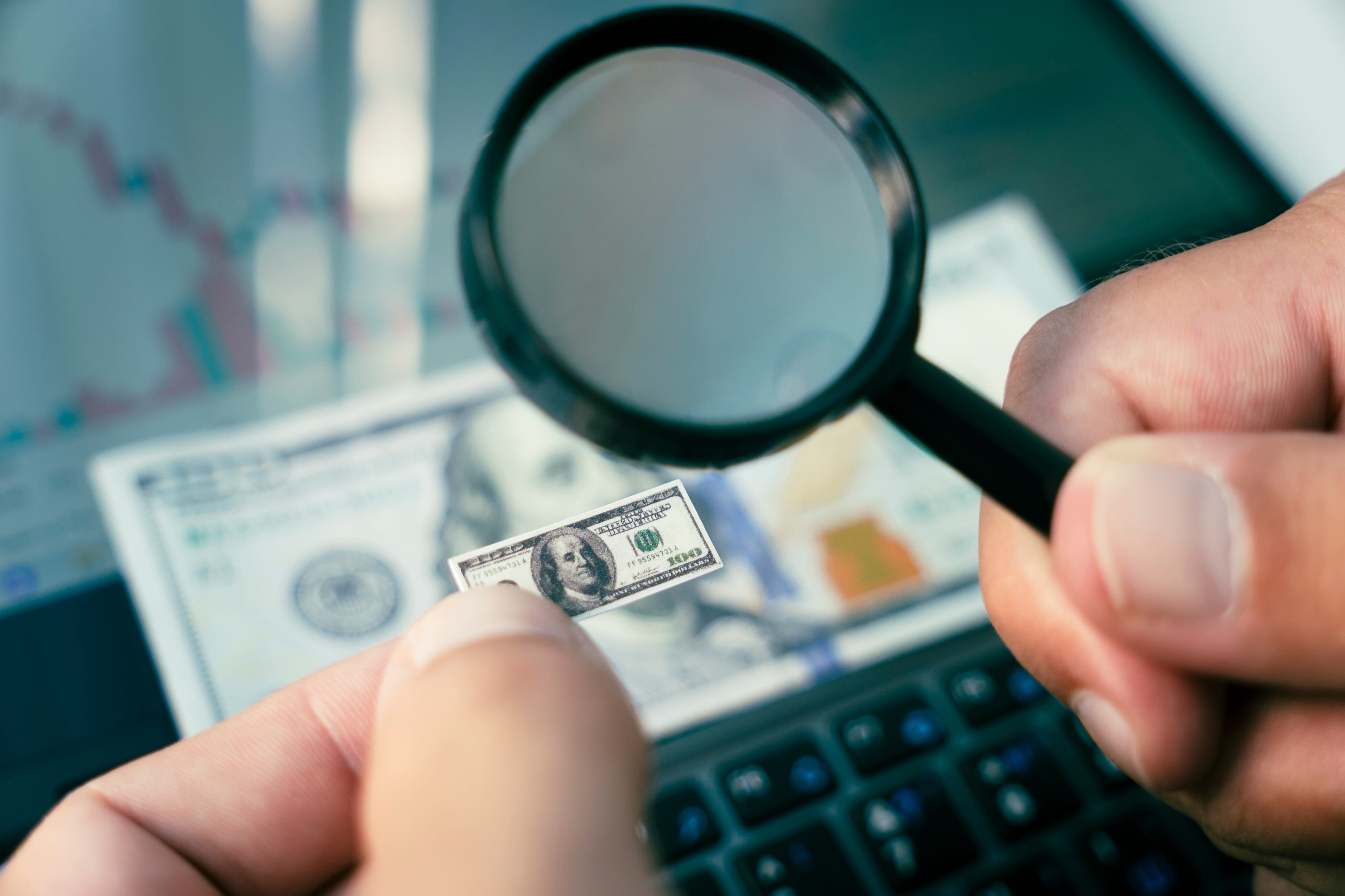 El precio del dólar sigue a la baja y está al mismo nivel de cuando existía en Costa Rica el sistema de minidevaluaciones.