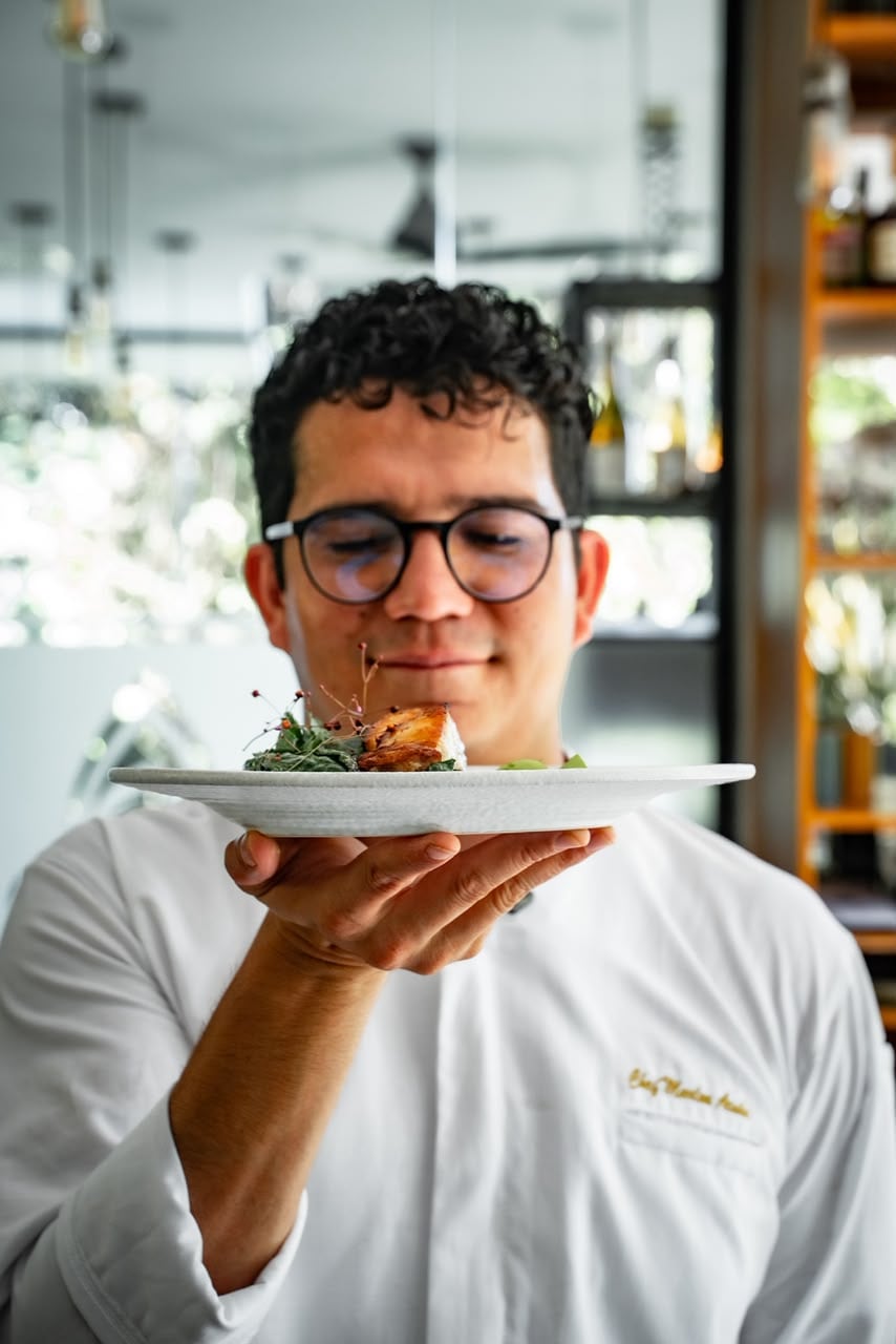 Marlon Zúñiga es el chef detrás del proyecto 'Vamos al Sur', el cual pretende hacer un festival anual de gastronomía en la zona sur del país.