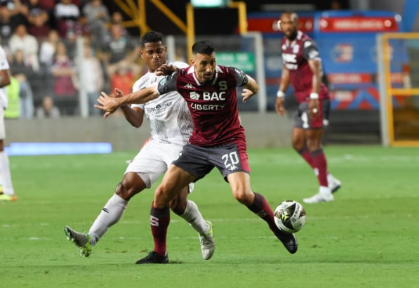 Mariano Torrres
Allan Cruz
Saprissa vs. Herediano
Clásico de buen fútbol
2 de marzo del 2026
Fotografía: Mayela López