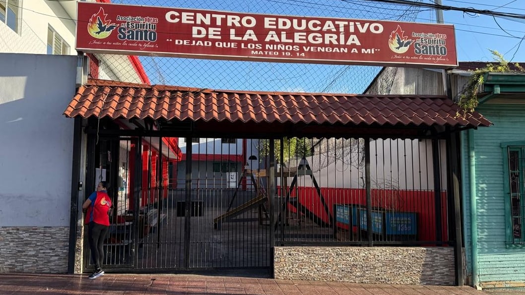 El padre Sergio Valverde, presidente y fundador de la Asociación Obras del Espíritu Santo, nos confirmó que está muy cerca de que el Centro Educativo de la Alegría sea el primer centro de educación privada gratuito del país.