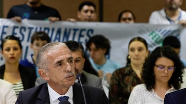 Contraloría ordena a UNED corregir pagos al rector Rodrigo Arias: recibió porcentajes mayores por dedicación exclusiva y anualidades