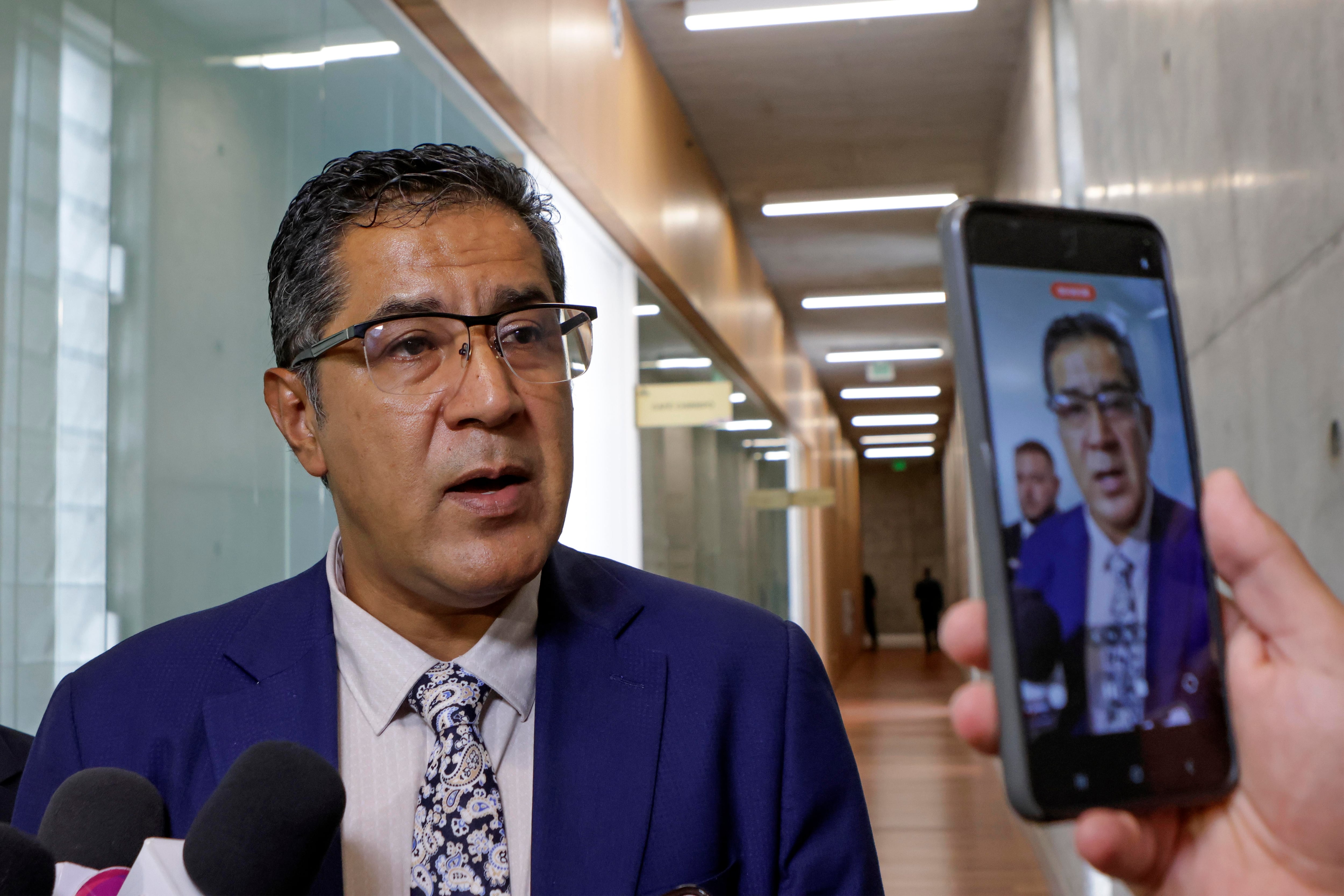 Reunión del Ministro de la Presidencia con la fracción oficialista