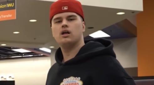 Tanner Cook sobrevivió a un disparo en 2023 mientras grababa una broma para su canal en un centro comercial de Virginia.