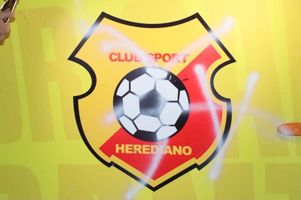 Dañan bus de Heredia