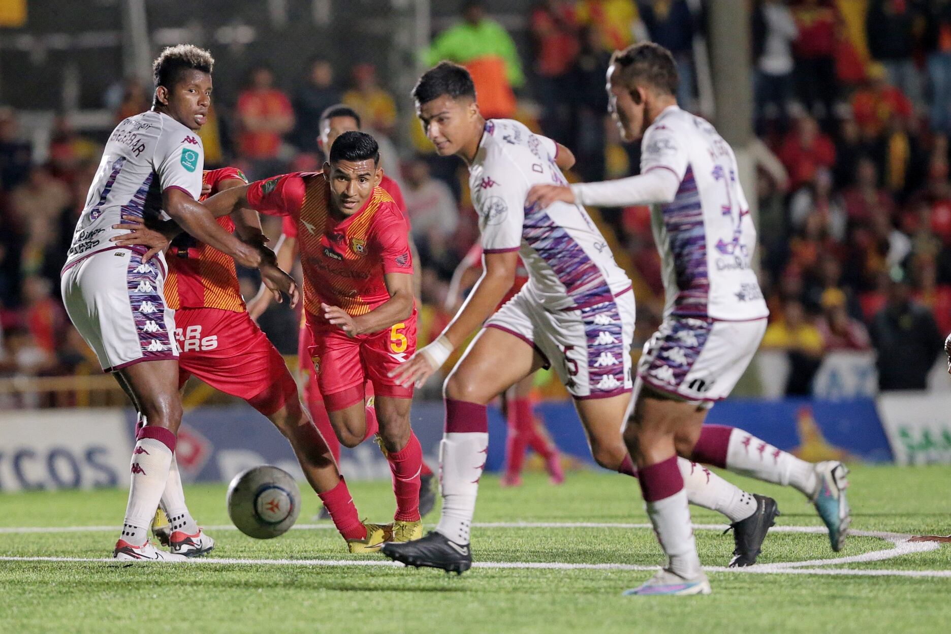 24/01/2024/ Juego entre el Club Sport Herediano vs Deportivo Saprissa por la jornada 4 del torneo clausura de la copa Promerica en el estadio Carlos Alvarado de Santa Bárbara de Heredia / Foto John Durán