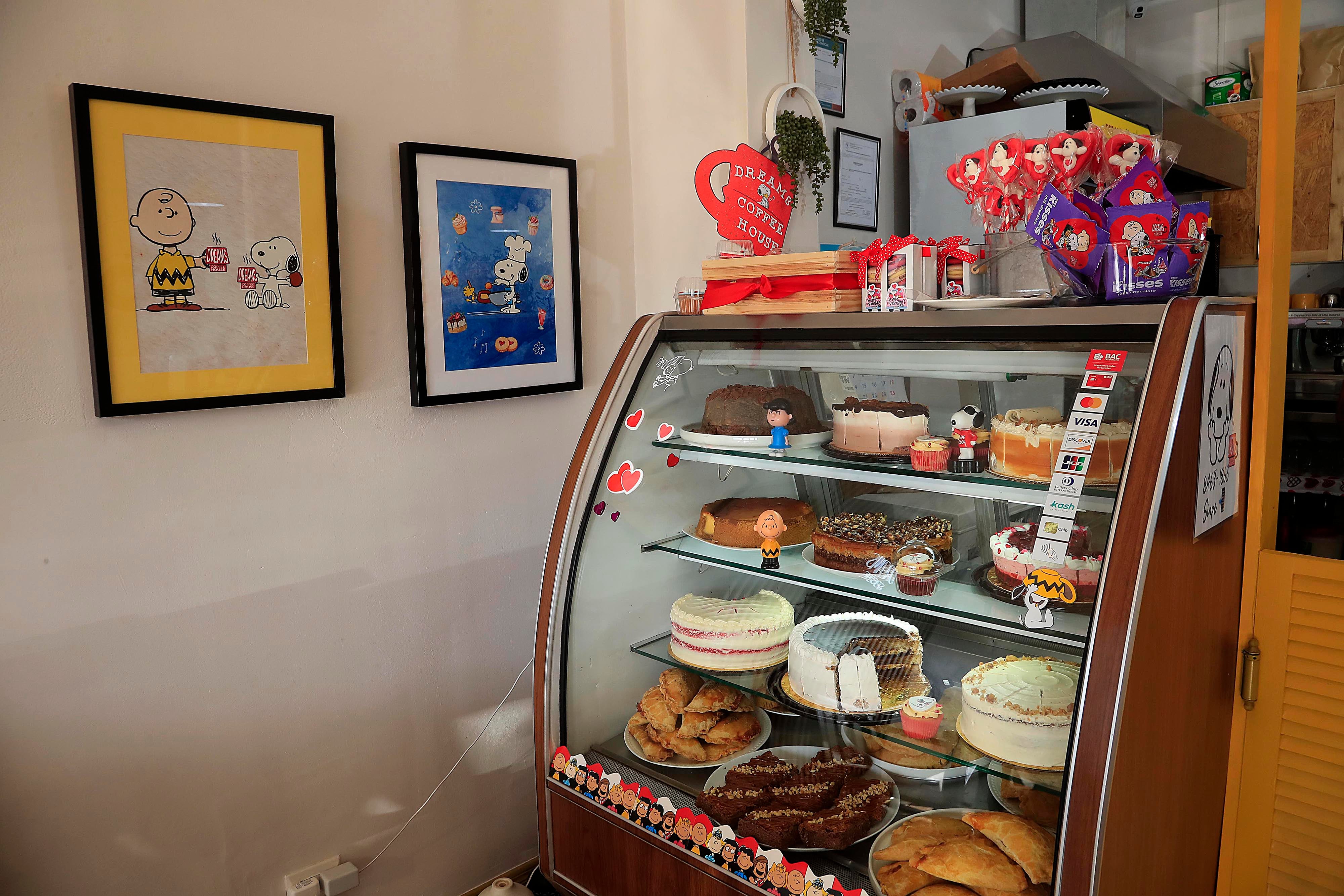 15/02/2024 Heredia. Dreams Coffee House es una cafetería con temática de Snoopy que ofrece deliciosas bebidas frías y calientes, repostería salada y dulce incluyendo las apetitosas crepas. Foto: Rafael Pacheco Granados