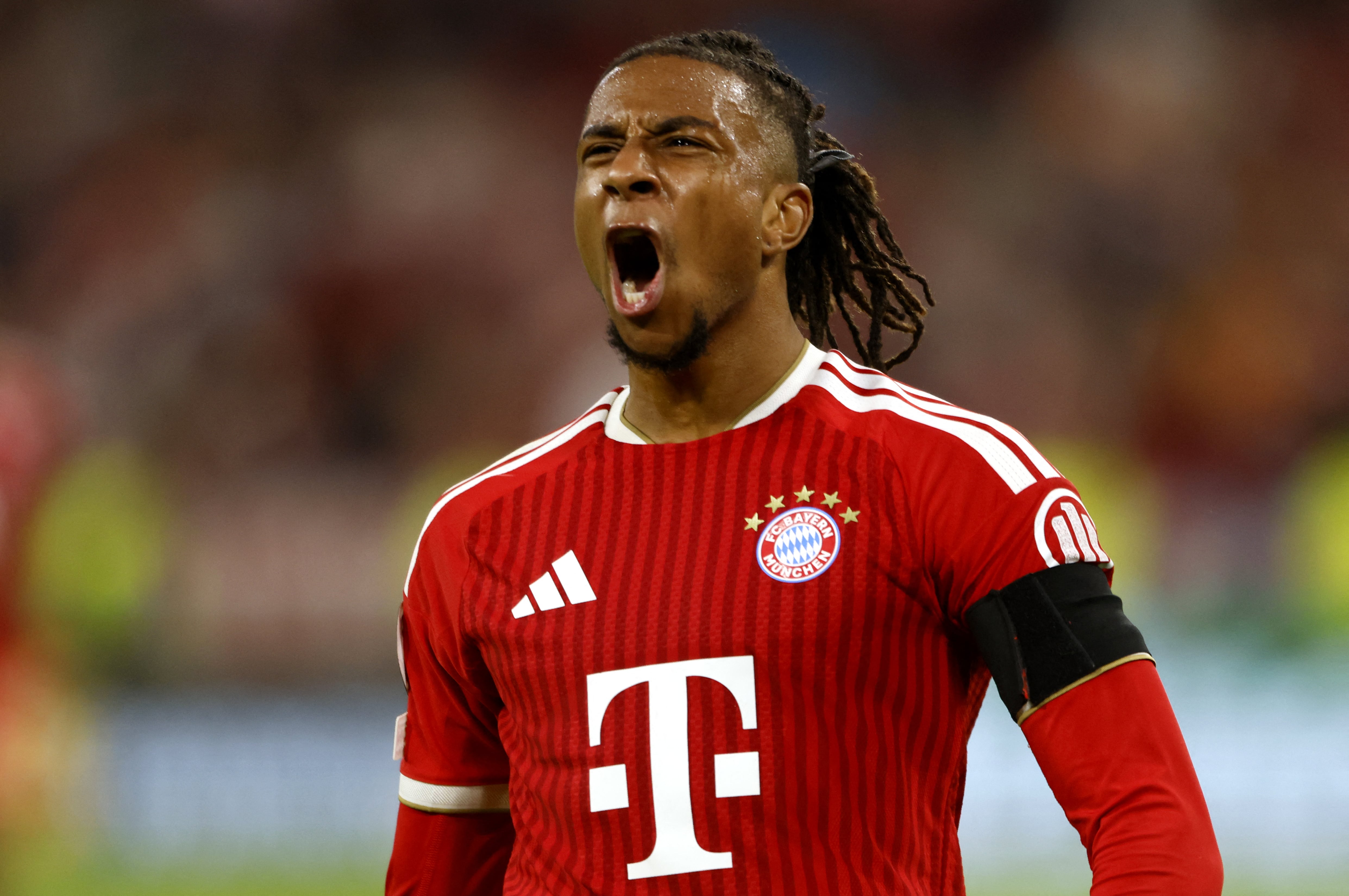 Michael Olise, volante del Bayern Múnich, celebra su gol ante el Bodo/Glimt de Noruega en el Allianz Arena por la Champions League.