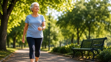 Caminar 20 minutos al día puede mejorar la salud después de los 70 años