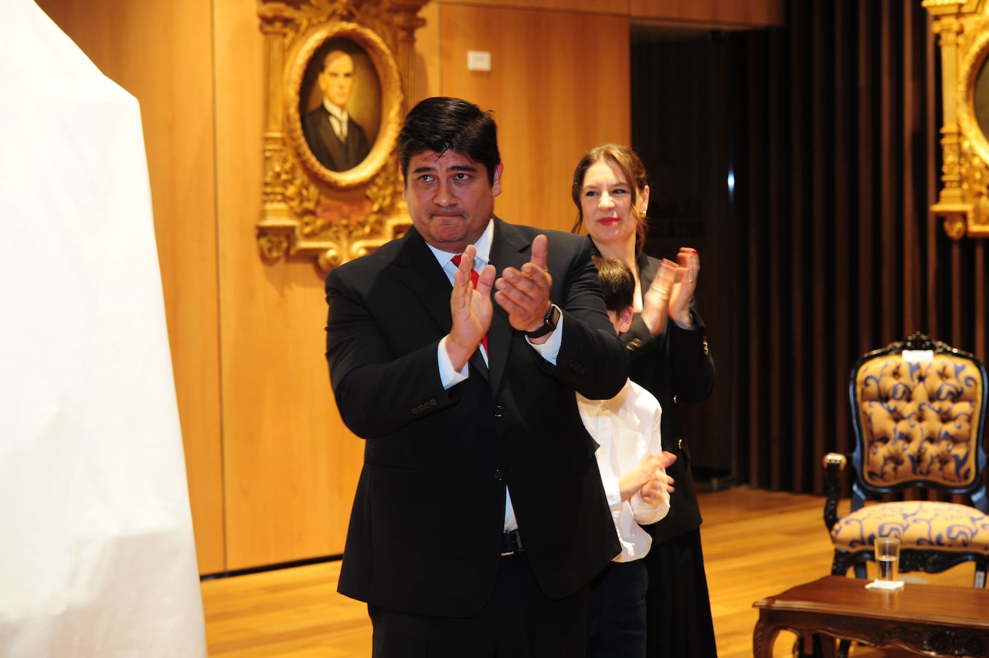 Fiscalía revisará 15 celulares por el caso UPAD, incluido lo decomisado a Carlos Alvarado