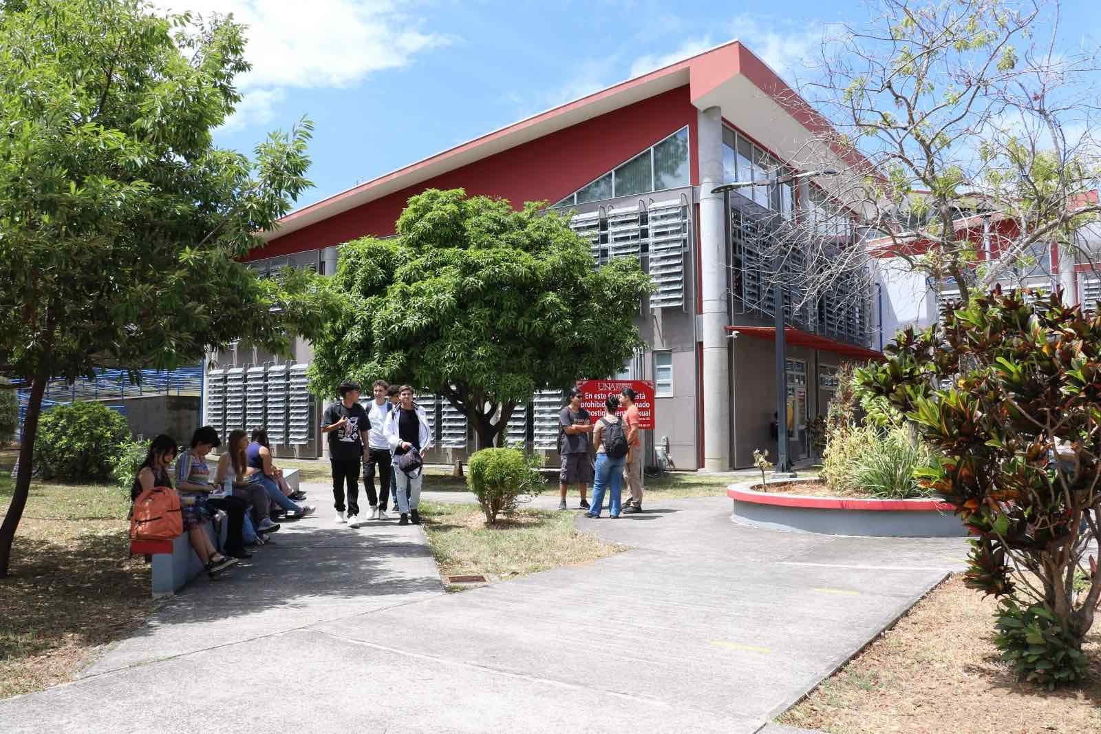Universidad Nacional