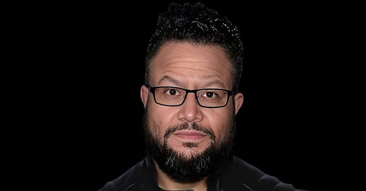 Carlos Cruz permanece en sala de shock tras sufrir un infarto cerebrovascular isquémico, según informó su esposa.