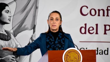 Sheinbaum califica de ‘injerencia’ revocación de visas de Estados Unidos a políticos mexicanos