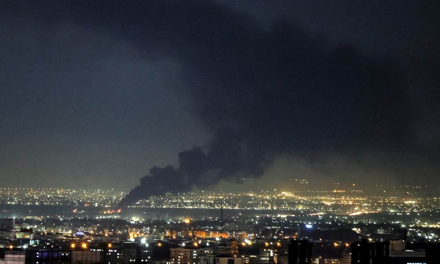 Estados Unidos e Israel atacan de nuevo una instalación petroquímica de Irán al acercarse ultimátum de Trump