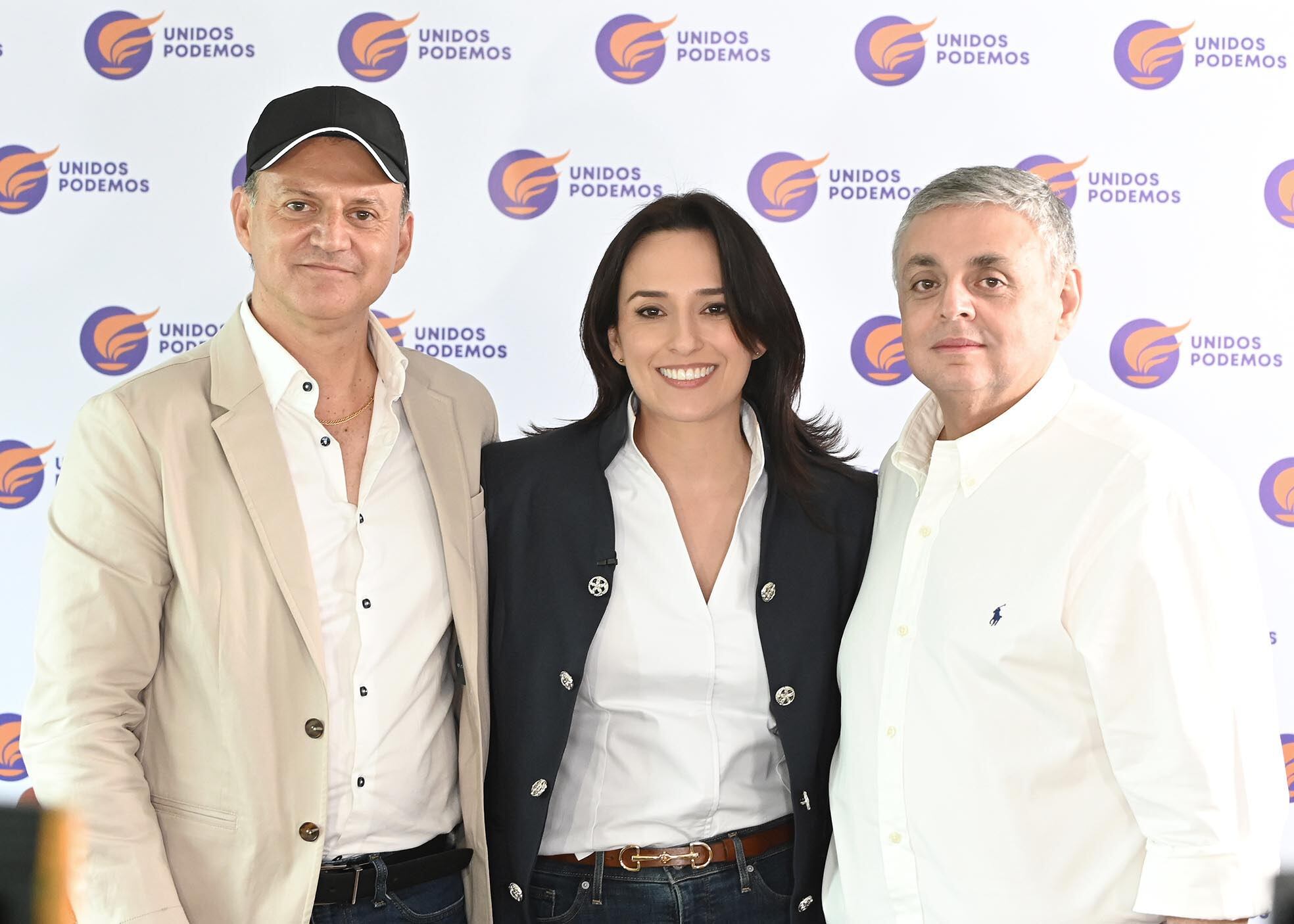 29 de junio del 2025. Hotel Sheraton, Escazú. 12:00 hrs. Presentación a la prensa del partido político Unidos Podemos cuya fundadora es la ex ministra de la Presidencia y militante del Movimiento Libertario Natalia Díaz Quintana. En la foto: Natalia Díaz y otros representantes del partido brindaron declaraciones a la prensa durante la conferencia. De izq. a der: Luis Diego Vargas, Natalia Díaz y Jorge Ocampo. Foto: Albert Marín