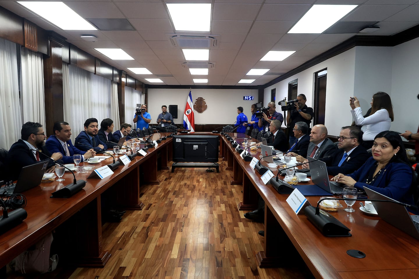 Gobierno fracasa en negociación del FEES 2027: levanta sesión tras propuesta de las U públicas y aumento se definirá en el Congreso