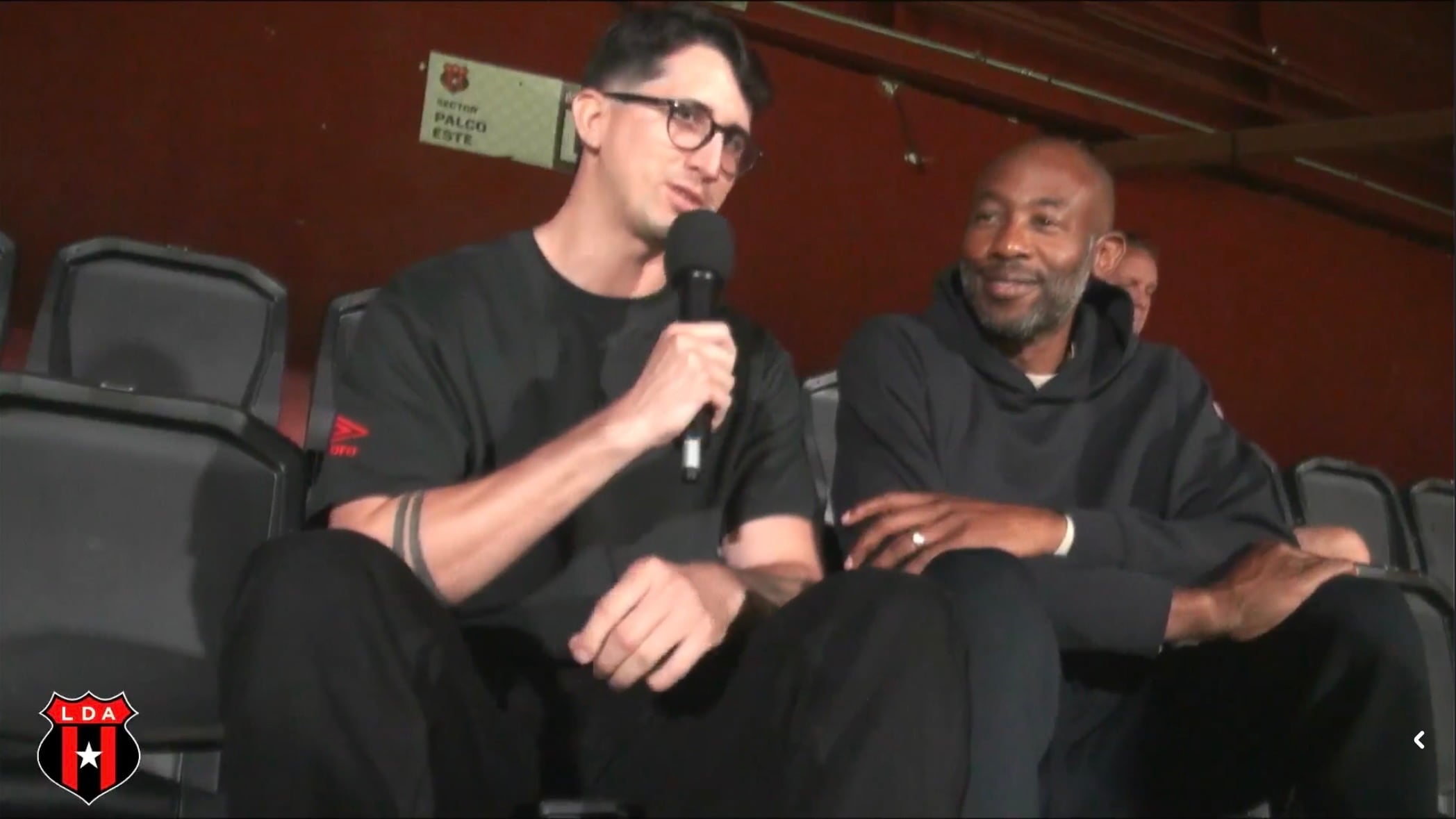 Paulo Wanchope fue entrevistado por el periodista Daniel Sanabria en la transmisión del partido semifinal de la U-19 entre Liga Deportiva Alajuelense y Herediano.