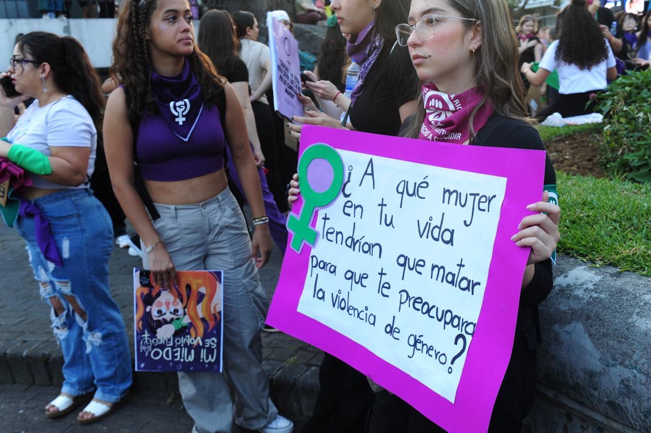 08/03/2024, San Jose, Avenida Segunda, marcha del Día de la Mujer Internacional parque central.