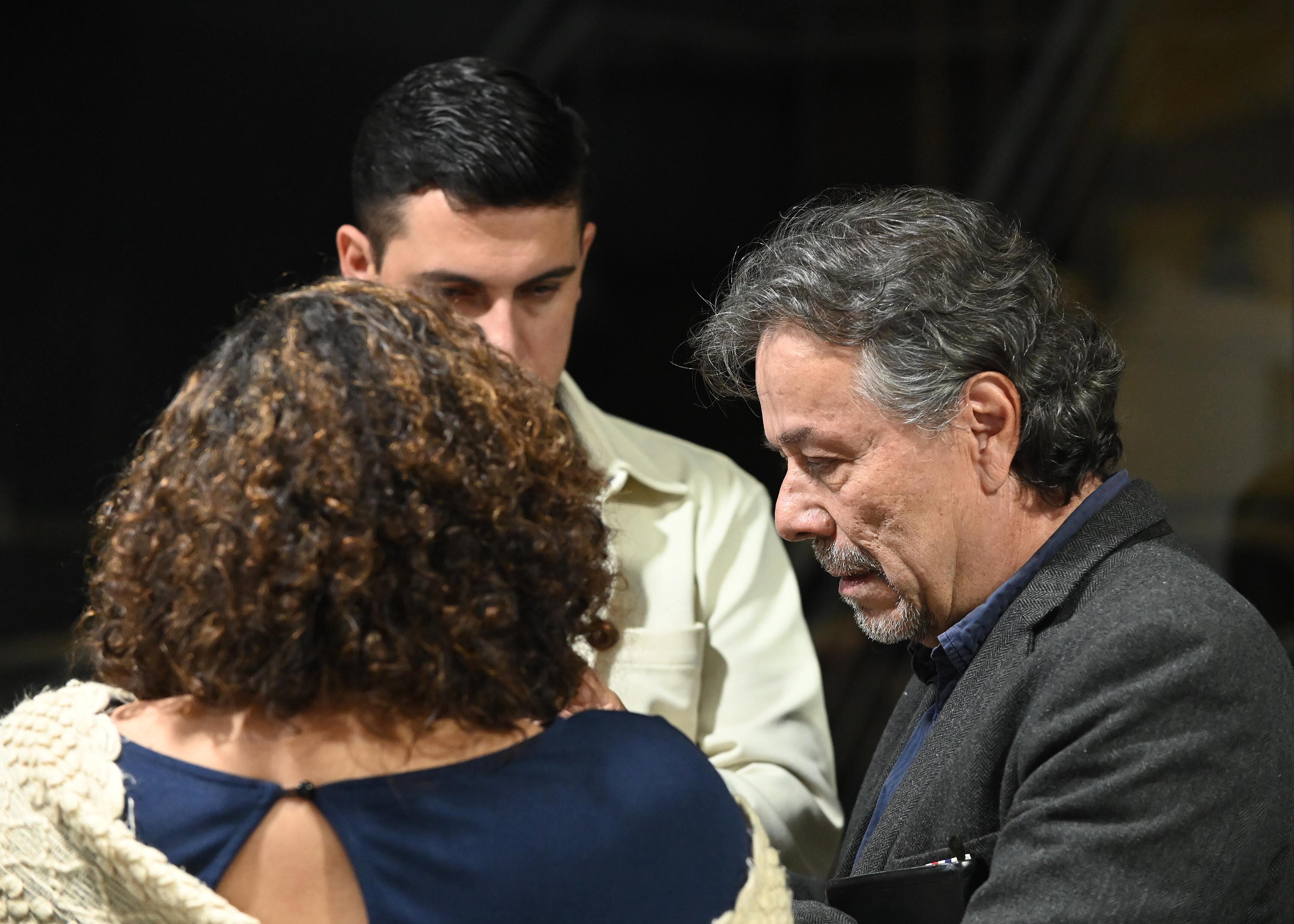 26 de junio del 2025. Funeraria Shalom en Tibás, San José. 18:00 hrs. Funeral del presentador y productor de televisión Nelson Hoffman quién falleció el día de ayer a la edad de 74 años. Cantantes, presentadores de radio y televisión y representantes de Canal 7 estuvieron presentes en el acto fúnebre. En la foto: Foto de don Nelson sobre el féretro. Foto: Albert Marín.