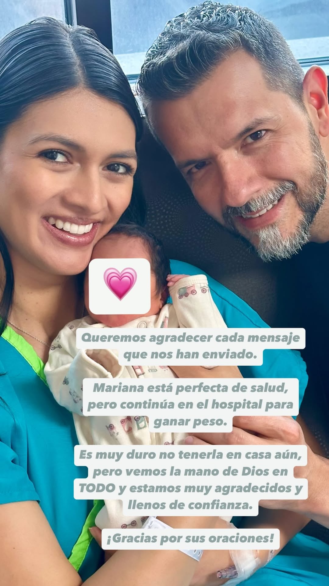 periodista de Teletica, Carolina Monge