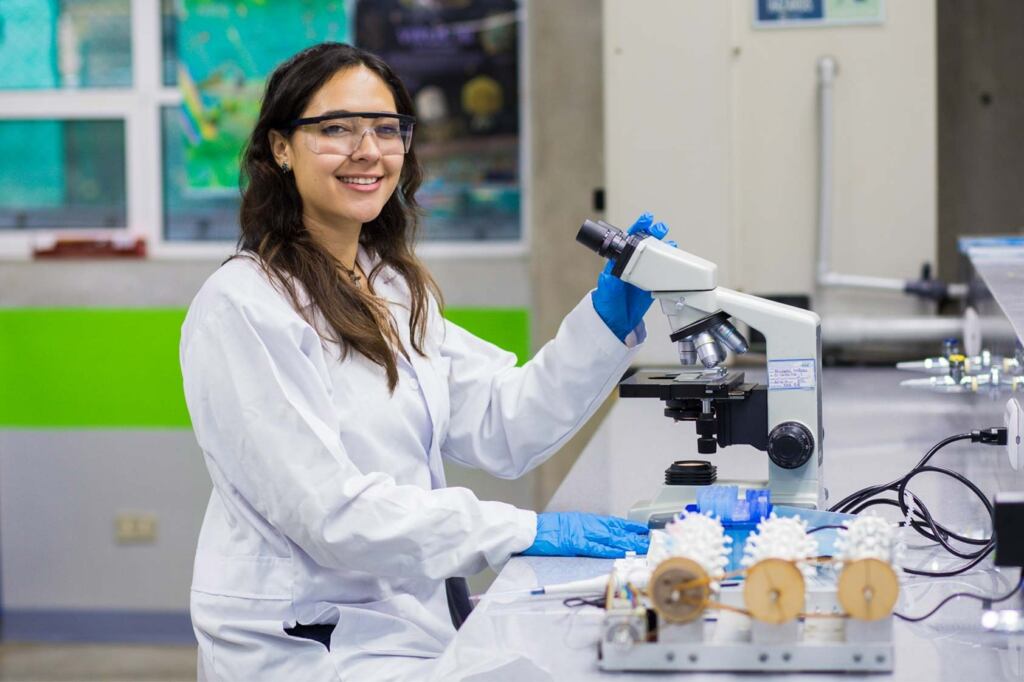 Katherine Herrera Científica del espacio