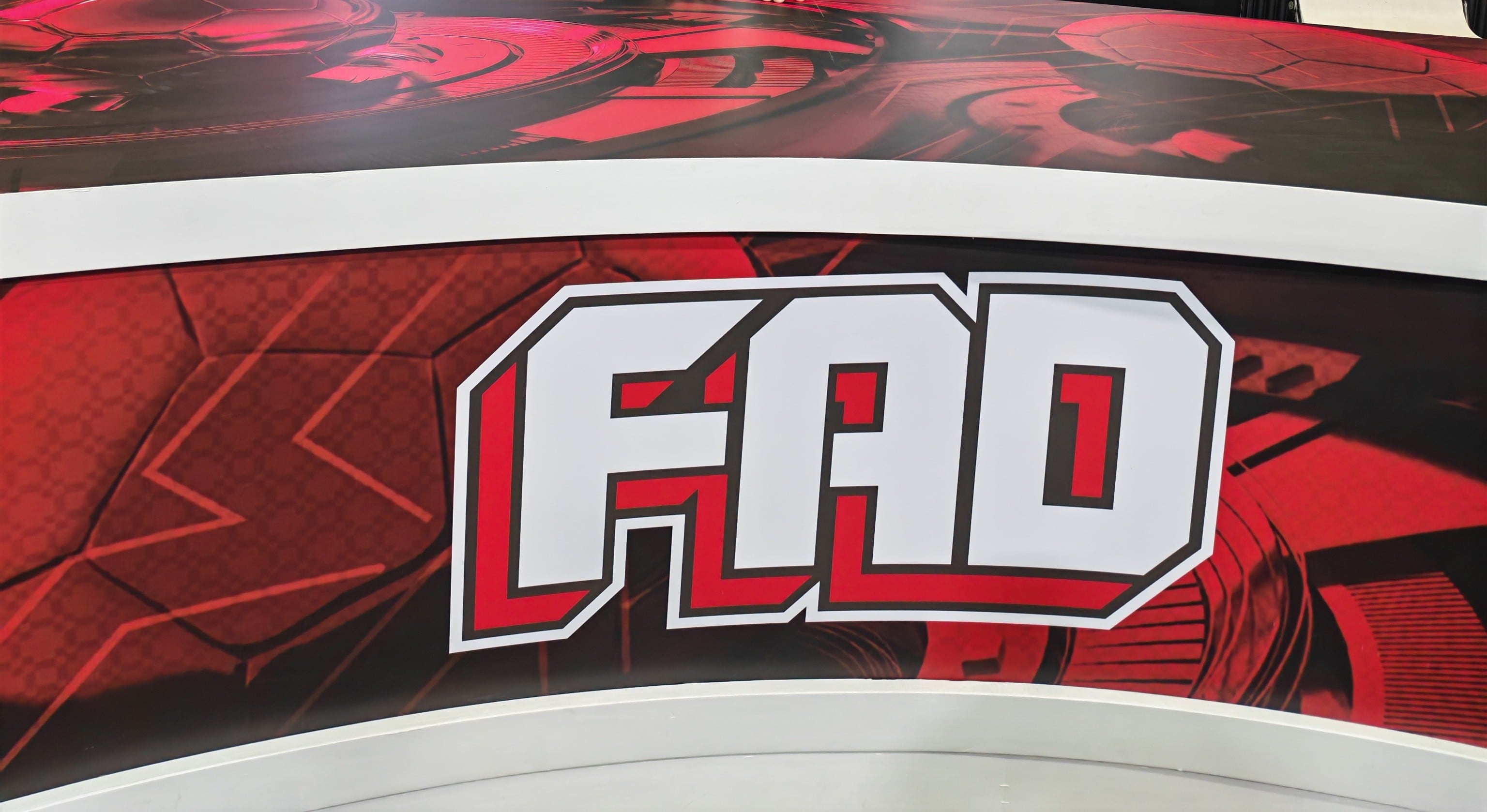 El programa Fútbol al Día se transmite de lunes a viernes en Canal 8.