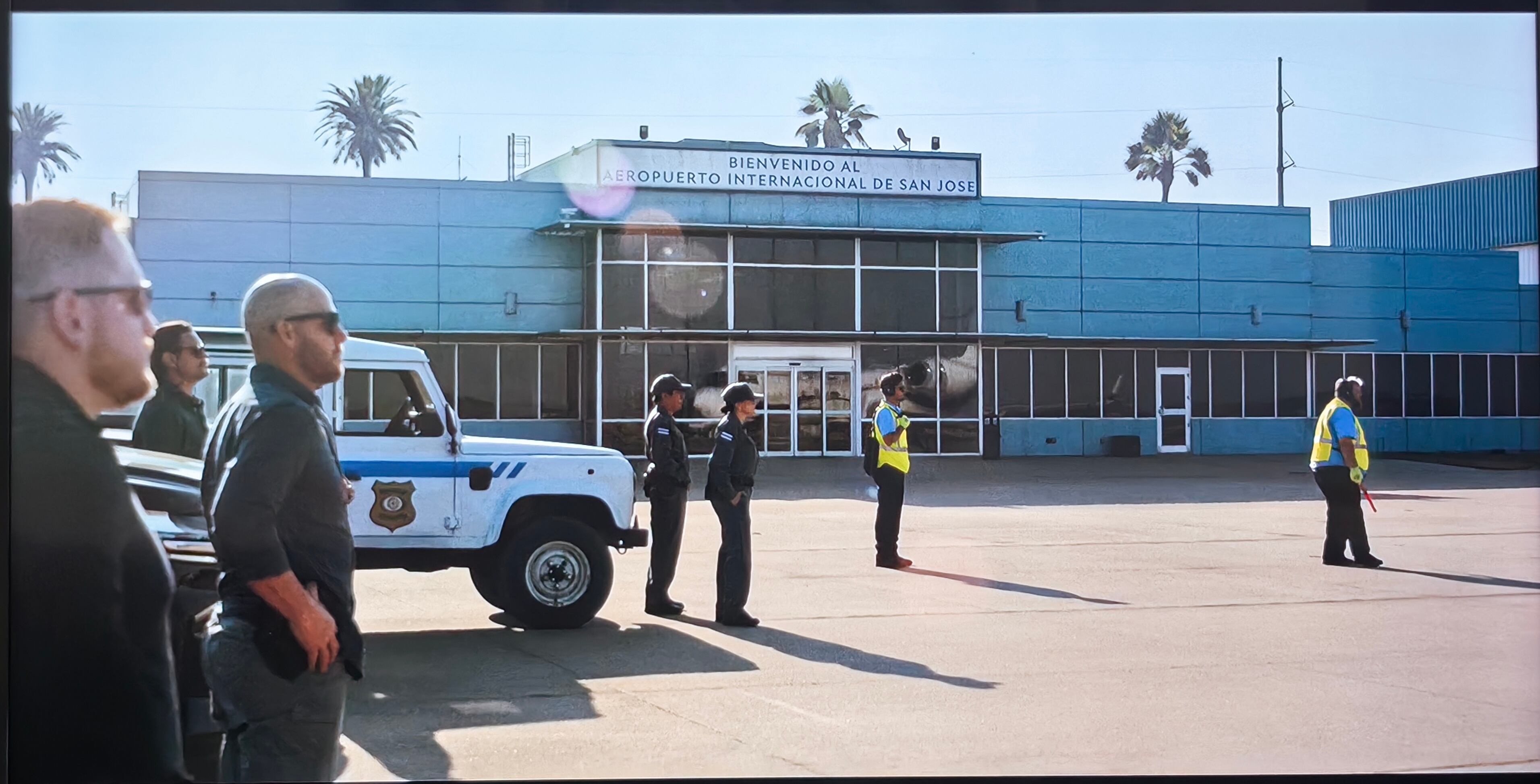 Escenas de la serie 'Lioness', de Paramount+, que se desarrollan en San José, Costa Rica.