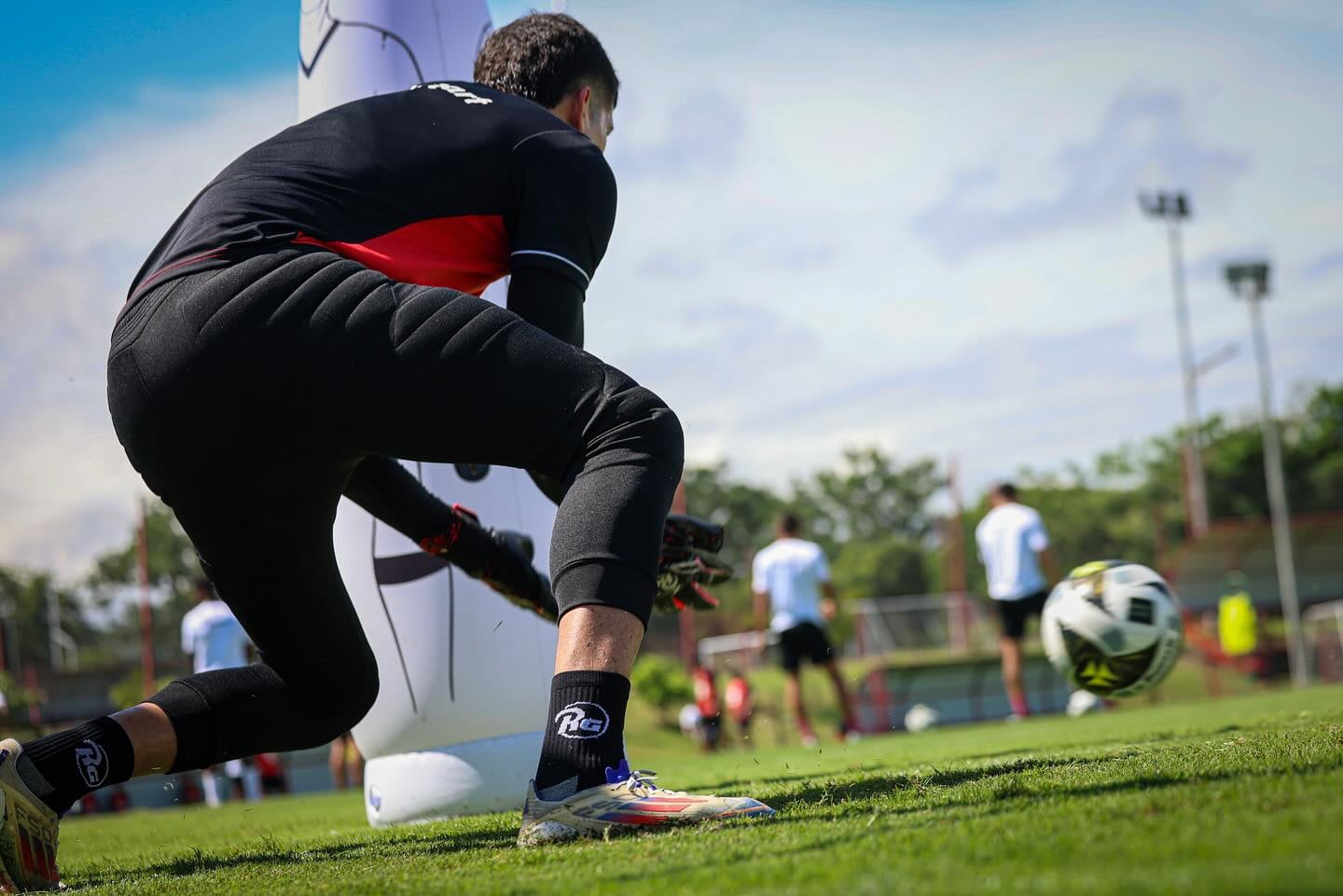 Liga Deportiva Alajuelense continúa de pretemporada y Carlos Vela afirma sentirse contento con cómo ve al equipo.