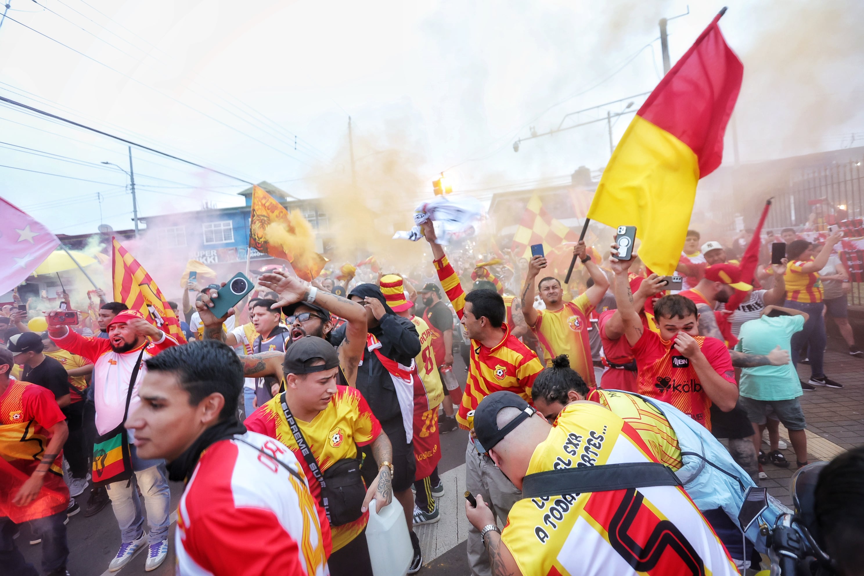 Ambiente previo final Herediano vs LDA / foto John Durán