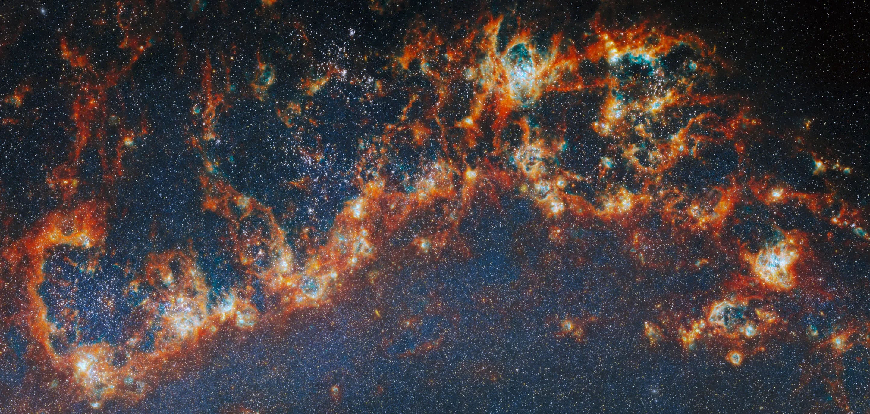 Un estudio halló que los cúmulos de estrellas más masivos dispersan más rápido el gas y polvo donde nacen.