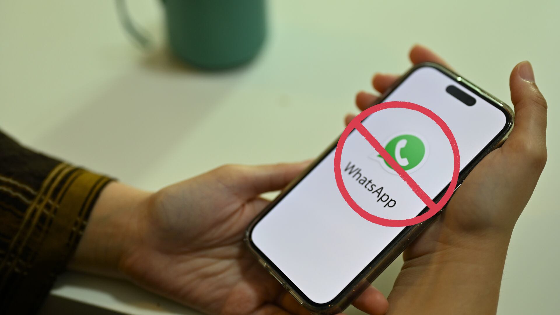Varios modelos de celulares, como Samsung Galaxy S3 y iPhone 5, dejarán de ser compatibles con WhatsApp desde junio de 2025 debido a las actualizaciones del sistema operativo necesarias para mantener la seguridad y el rendimiento de la aplicación.