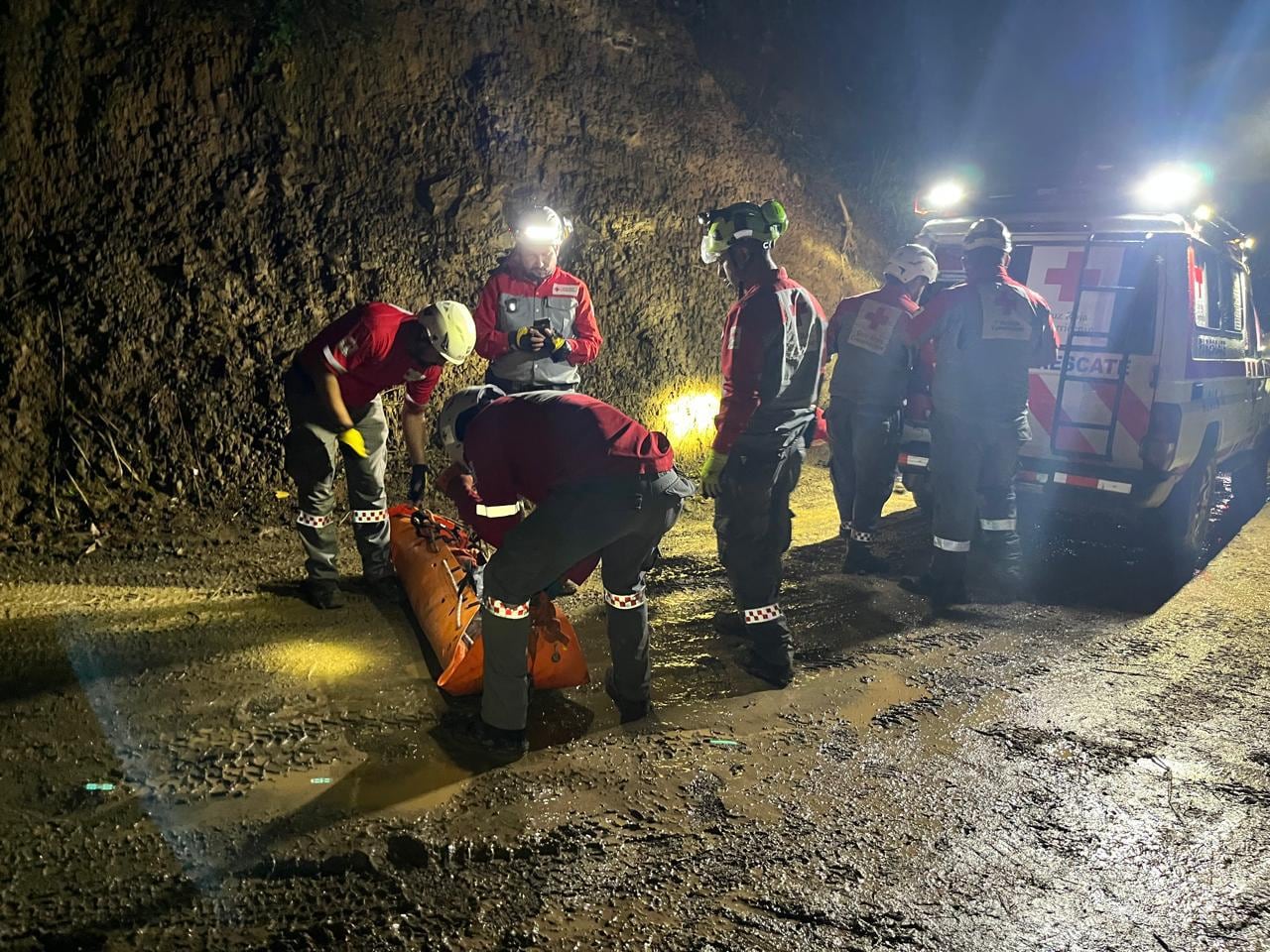 Un niño de 3 años fue trasladado en condición crítica tras presentar problemas respiratorios, mientras que el otro menor fue llevado en condición urgente luego de una caída.