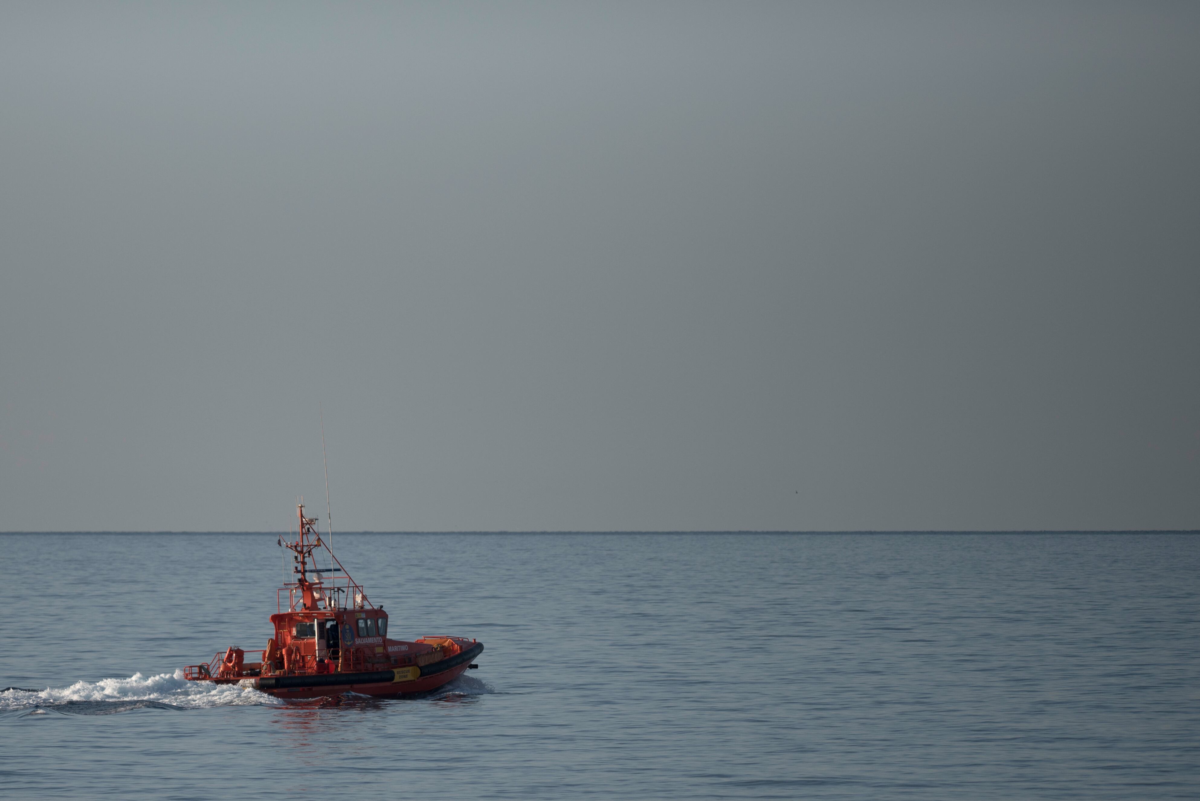 La embarcación se encontraba al sur de Almería, en la región de Andalucía, donde fueron trasladados los sobrevivientes y los fallecidos. Foto con fines ilustrativos.