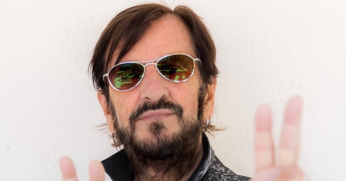 Ringo Starr a los 85 años sigue grabando discos y participando en campañas.