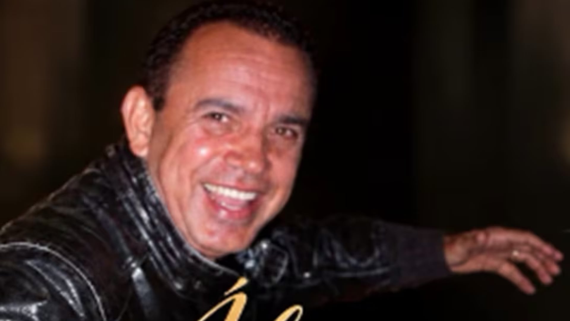 Álvaro Pava, una de las voces de la Original Sonora Dinamita, murió a los 65 años. La agrupación confirmó su fallecimiento.