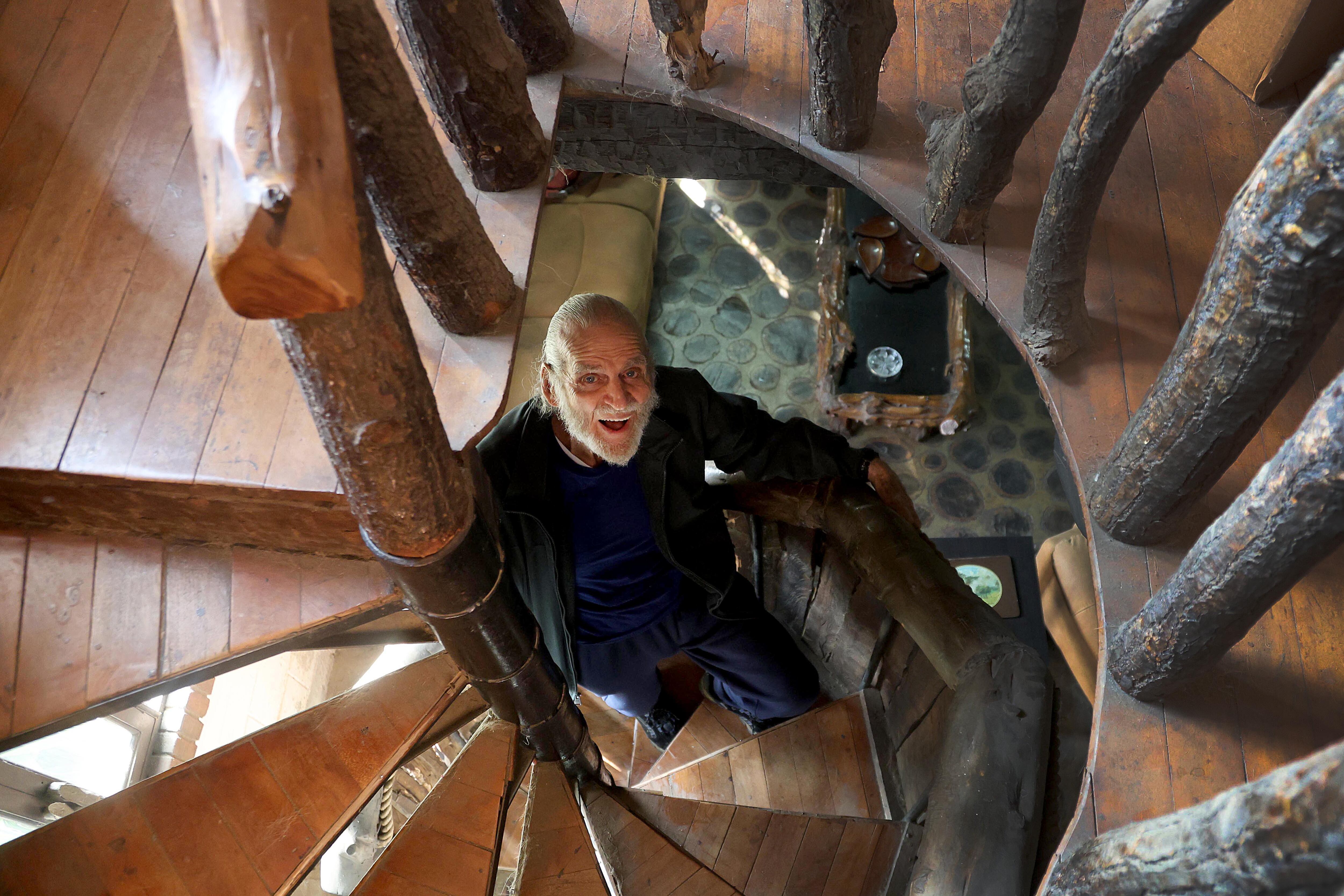 11/04/2024 Pavas. Entrevista con el doctor William Paer y su hija Jill Paer. Foto: Rafael Pacheco Granados