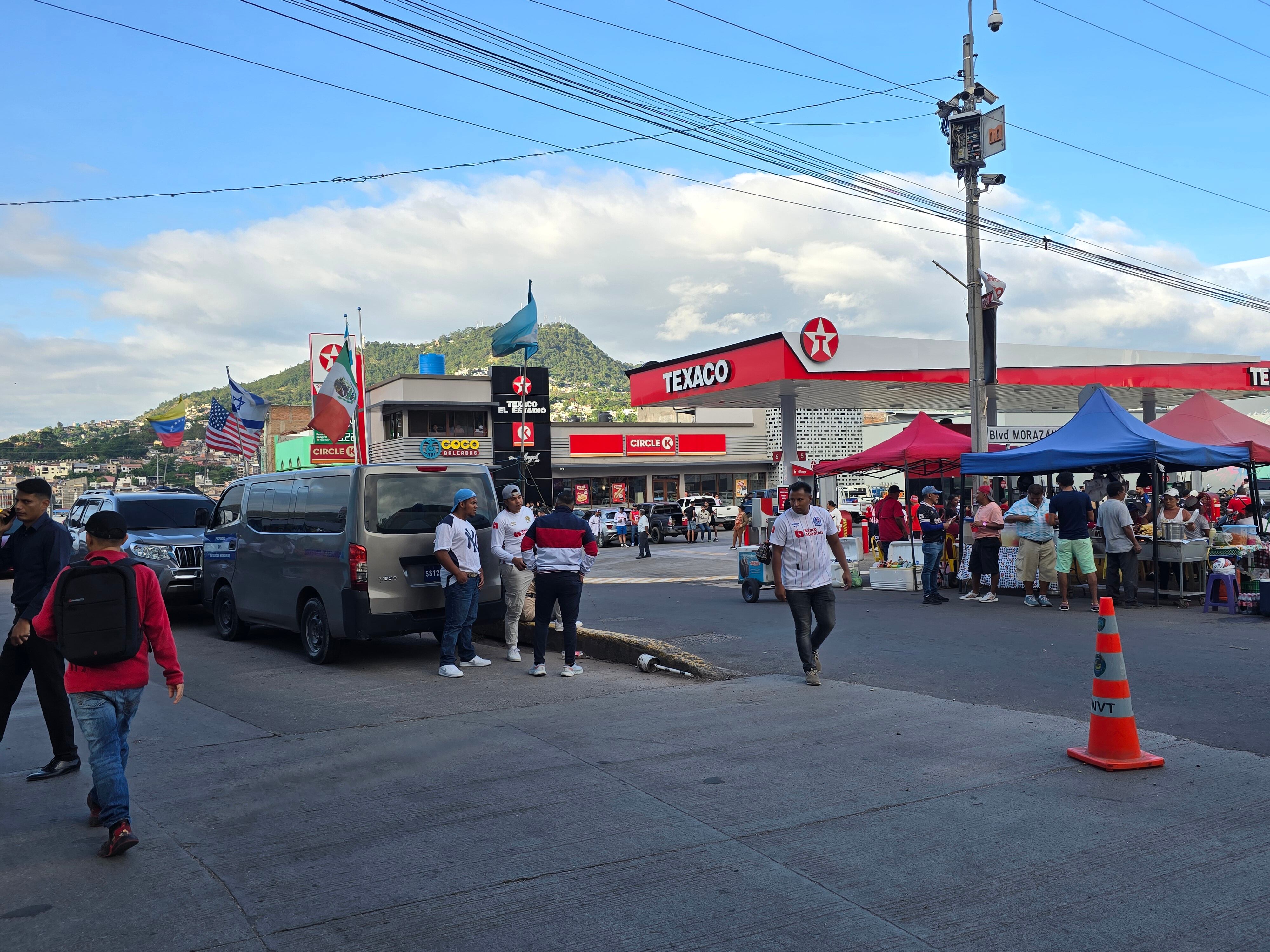 Esta calle se llenará de aficionados con el banderazo que organizan los seguidores del Olimpia para la semifinal contra Liga Deportiva Alajuelense.