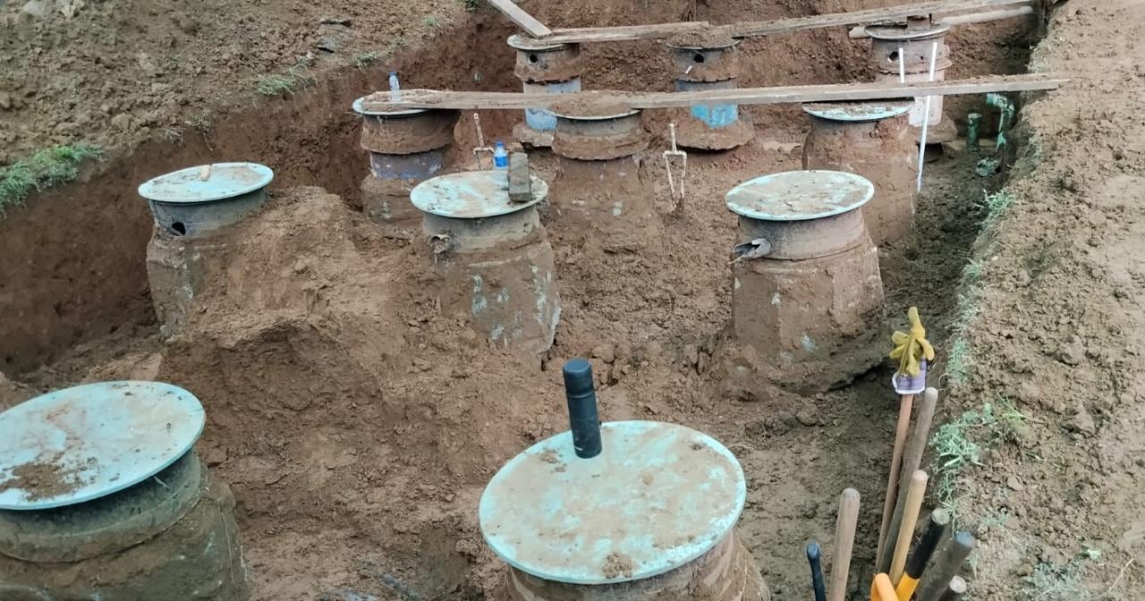 La resolución del 9 de julio elevó el aforo de la Estación Biológica Sirena al considerar que las baterías sanitarias instaladas en últimas semanas pueden operar de forma independiente de la planta de tratamiento de aguas residuales, cuya rehabilitación aún no ha concluido, según el propio Sinac.